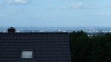 Die Aussicht von meinem Balkon in Durbusch von Süd bis West über den Flughafen Köln/Bonn, jetzt über das Hausdach drüber fotografiert. [Panorama]